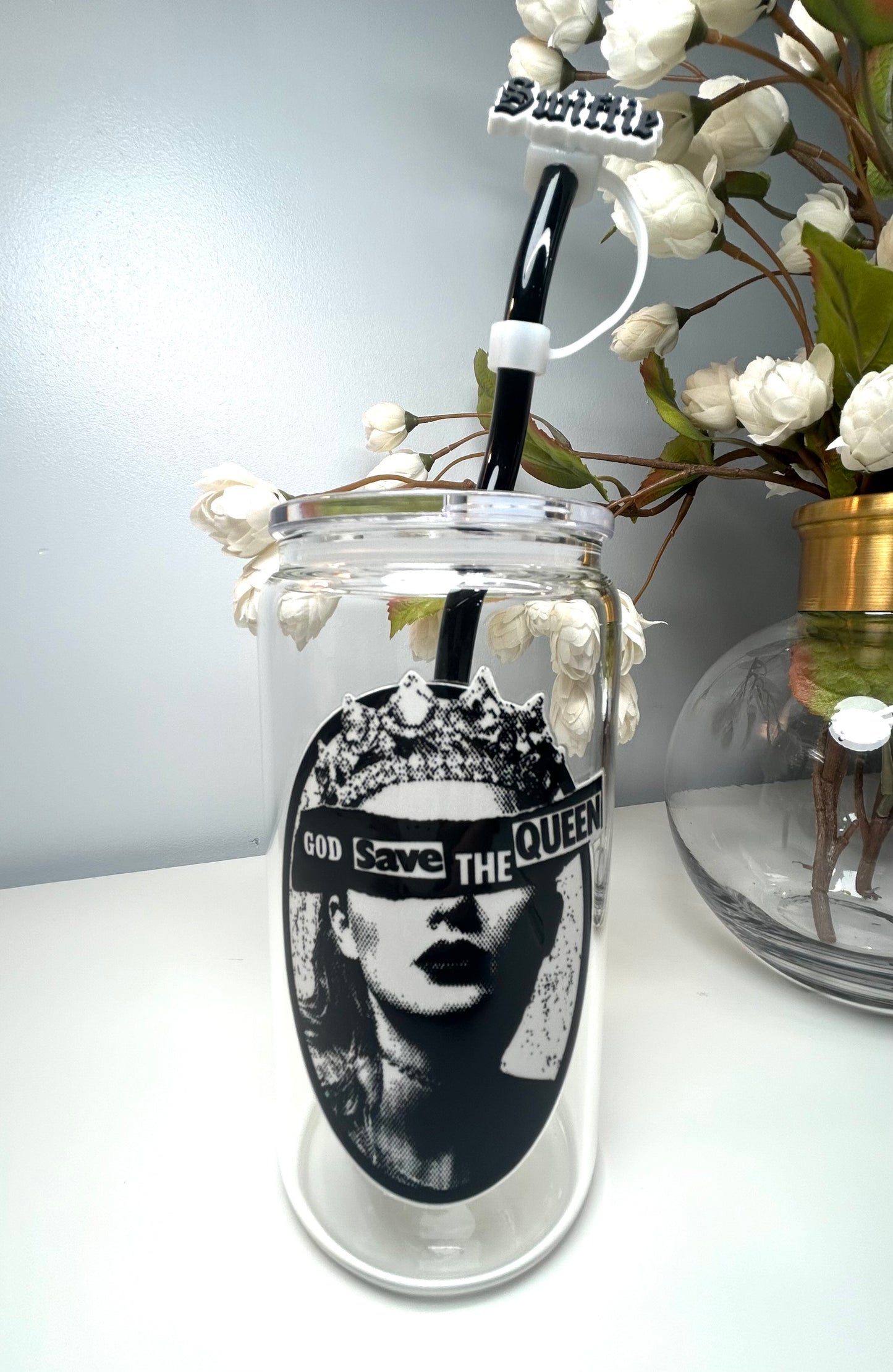 Save the Queen w/topper